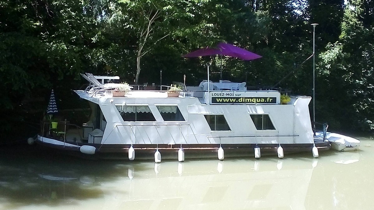 Gardouch Boat Rental | Boat on the Canal du Midi