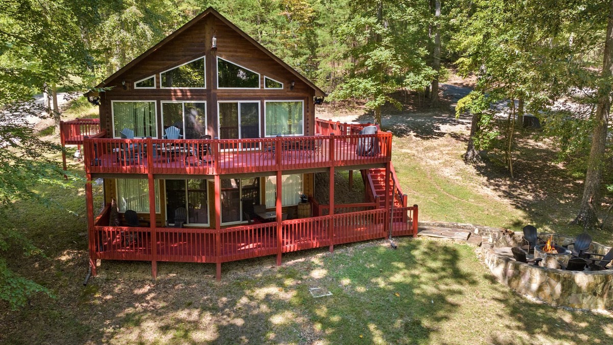 La Follette Cabin | Boat Slip/Fire Pit/Wifi/Roku/Golf Course/3 Min Drive to Marina