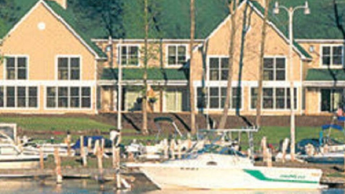 Onamia House | Boat, Swim, Golf at The Village at Izaty's