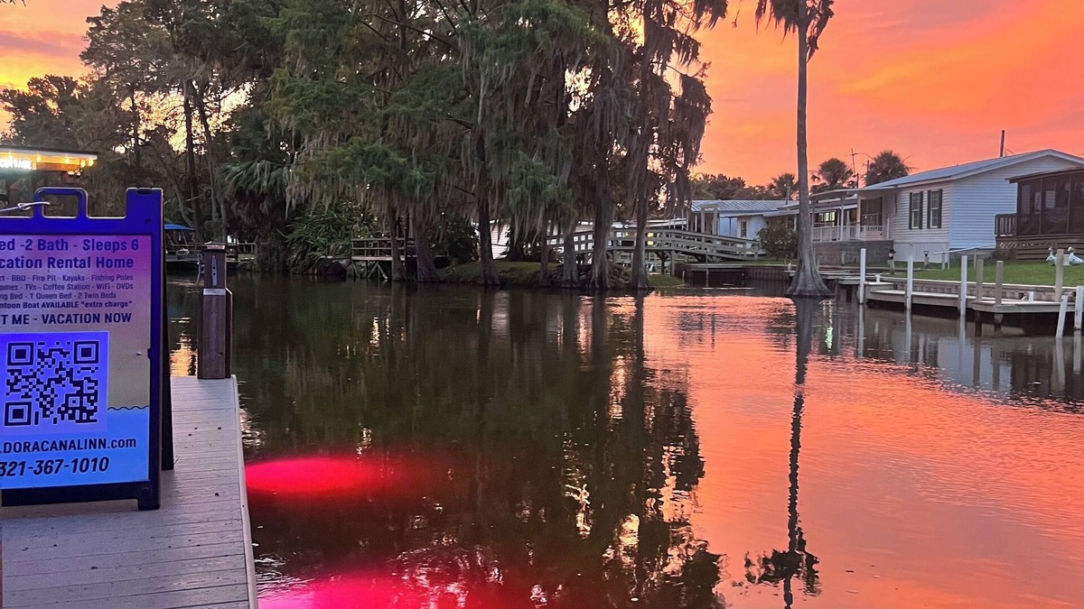 Tavares House | Boaters Paradise! In Central Florida on the Dora Canal & Harris chain of lakes!☀️