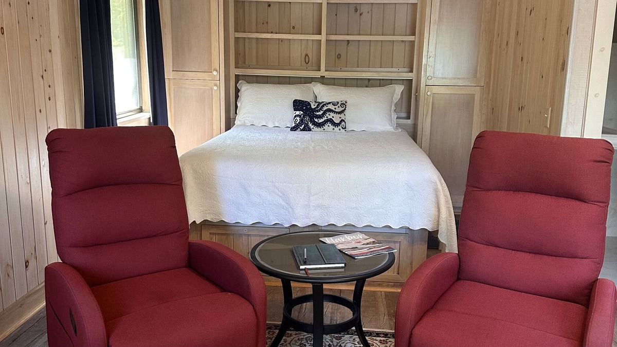 Seal Cove Cottage | Boathouse Efficiency Waterfront Cottage near Acadia National Park