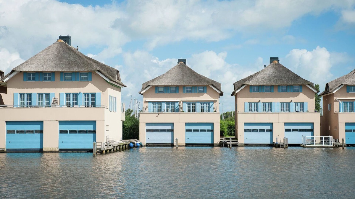 Stavoren House | Boathouse Villa near Stavoren with view