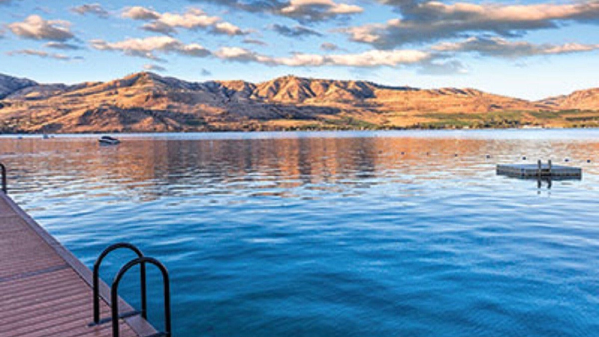 Chelan Resort | Boating, hiking, golfing, skiing and more!