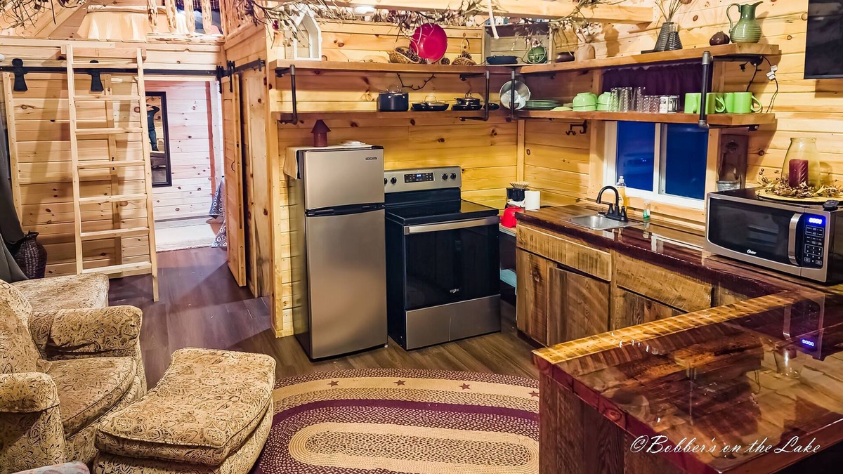 Butternut Cabin | Bobber's On The Lake - Cabin 3