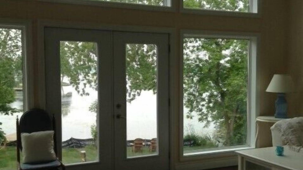 Fenelon Falls Cottage | Bobcaygeon Executive. Sturgeon Lake Waterfront - Kawartha Lakes