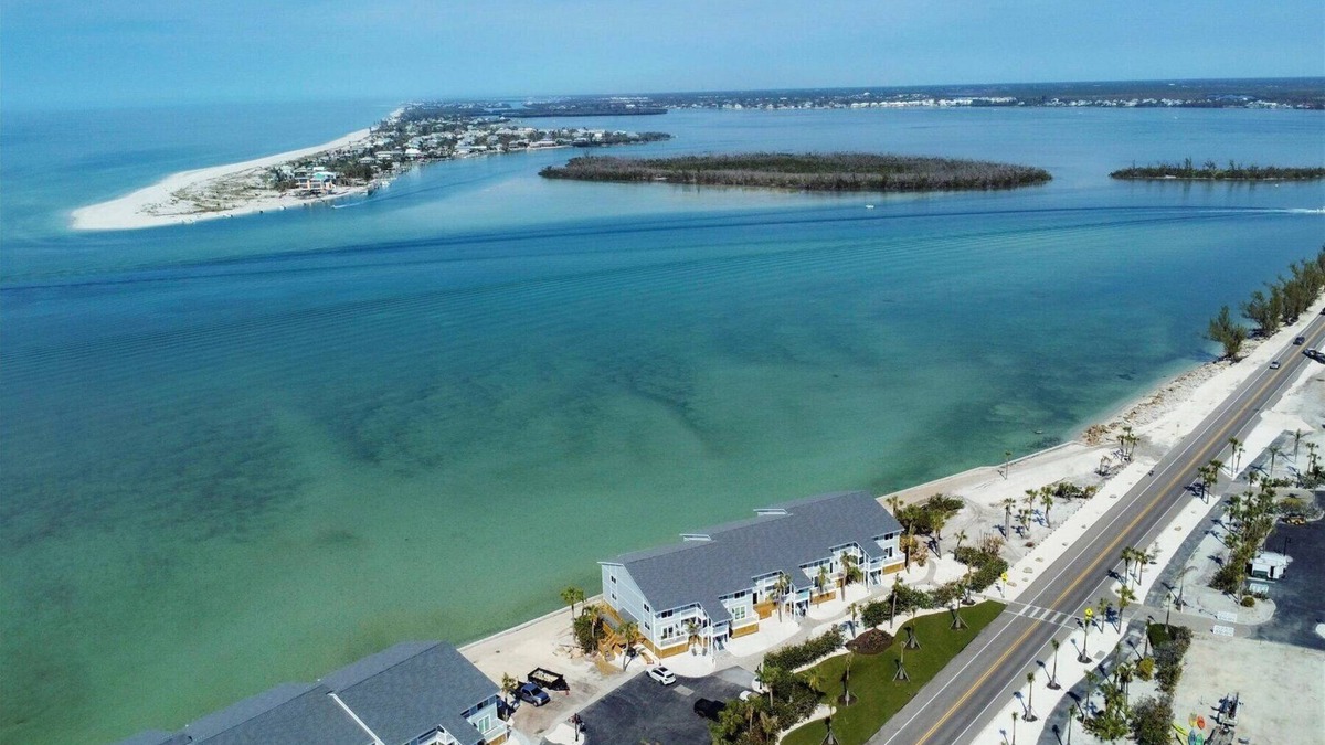 Boca Grande Condo | Boca Grande North #80: A charming 2-bedroom, 2-bath ocean view condo on the north end of Boca Grande