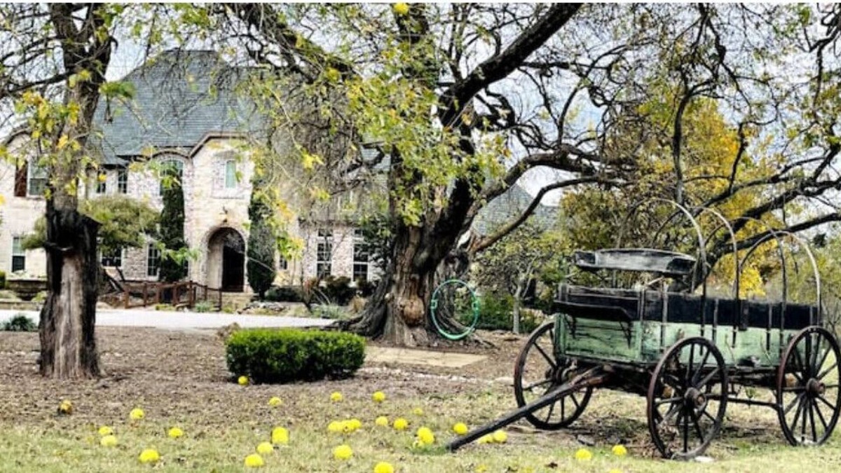 Weston House | Bodarck Acres Farm and Fun