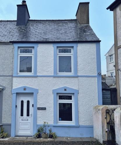 Nefyn House | Bodeinion