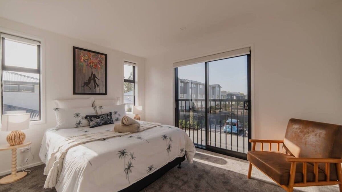 Upper Riccarton House | Bohemian Bliss in Mohua Lane: Your 4BR Haven