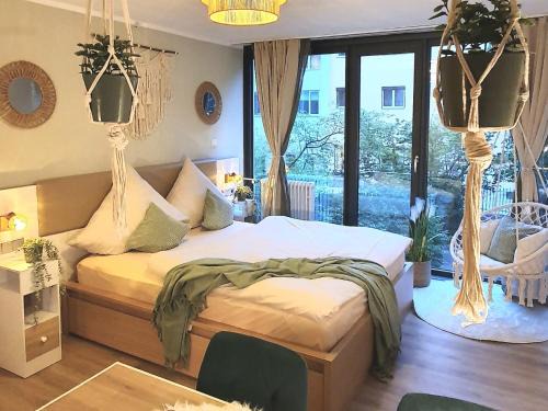Augustenstraße Apartment | Bohemian Chic Sage Dreams - Munich Central Station