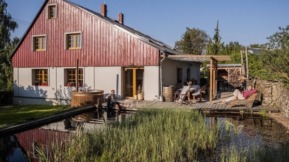 Krasna Lipa Apartment | Bohemian Cottage
