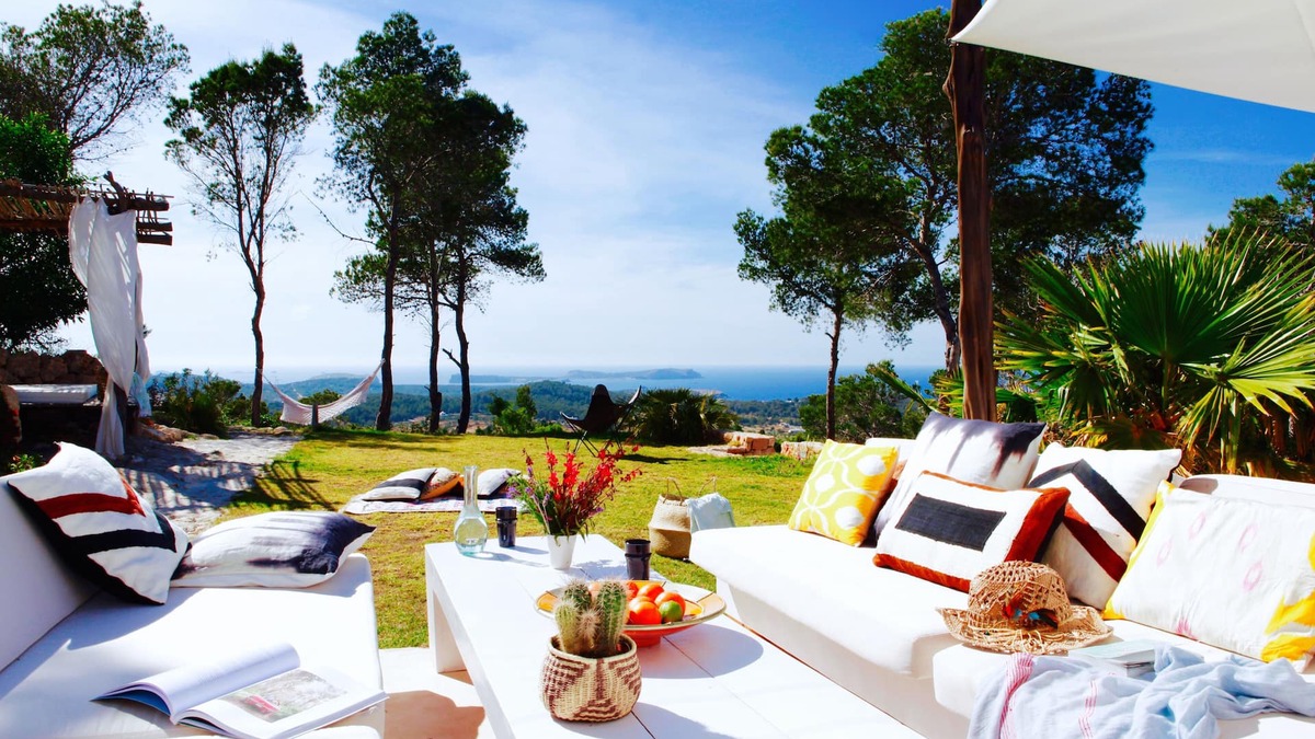 Sant Josep de sa Talaia Villa | Bohemian Luxury Living in exclusive king of hill estate