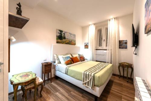 Pigneto Apartment | BOHEMIAN PIGNETO RHOME - 2bdr 2bath, metro at 10 minutes connecting quickly to ancient Rome, comfy cozy family friendly - Artists' vibrant Pigneto district - Warm guest care in 4 languages