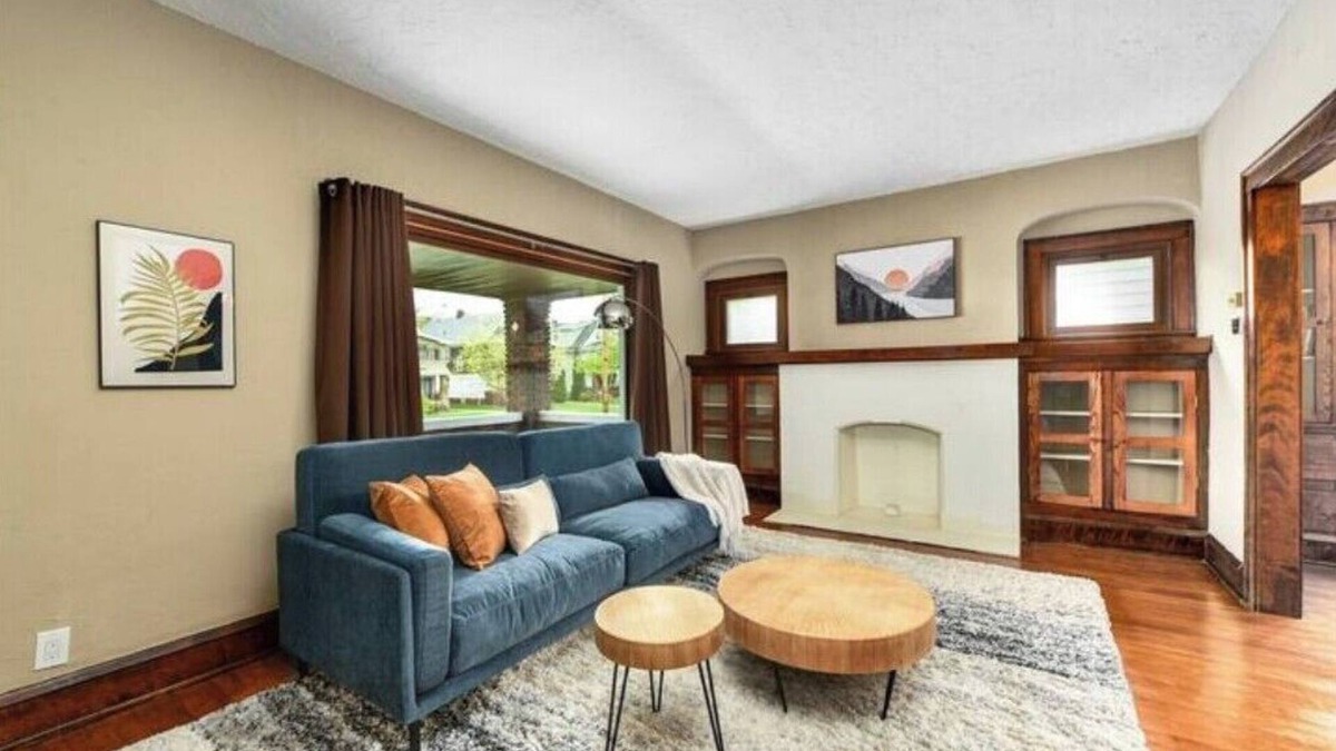 Cleveland House | Bohemian Rock n' Roll Retreat ~ 15 mins to Downtown ~ 8 mins to Cleveland Clinic