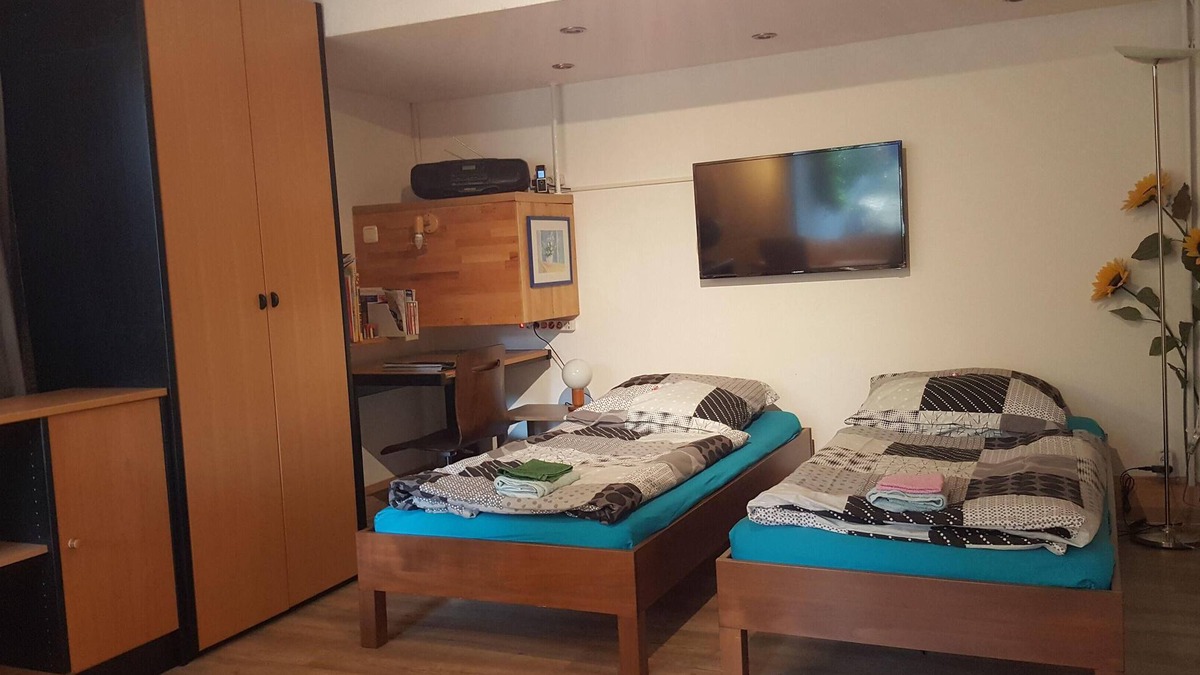 Mueggelheim Apartment | Bohne's '2er Müggelwaldzimmer' ruhiges und gemütliches Appartement in Köpenick mit Gartenplatz