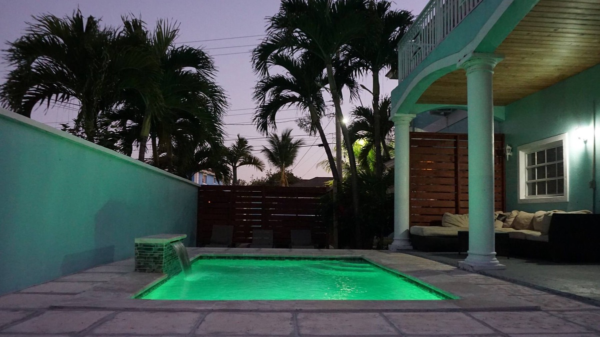 Coral Harbour Apartment | Boho-Baha 2Br Retreat Near Airport