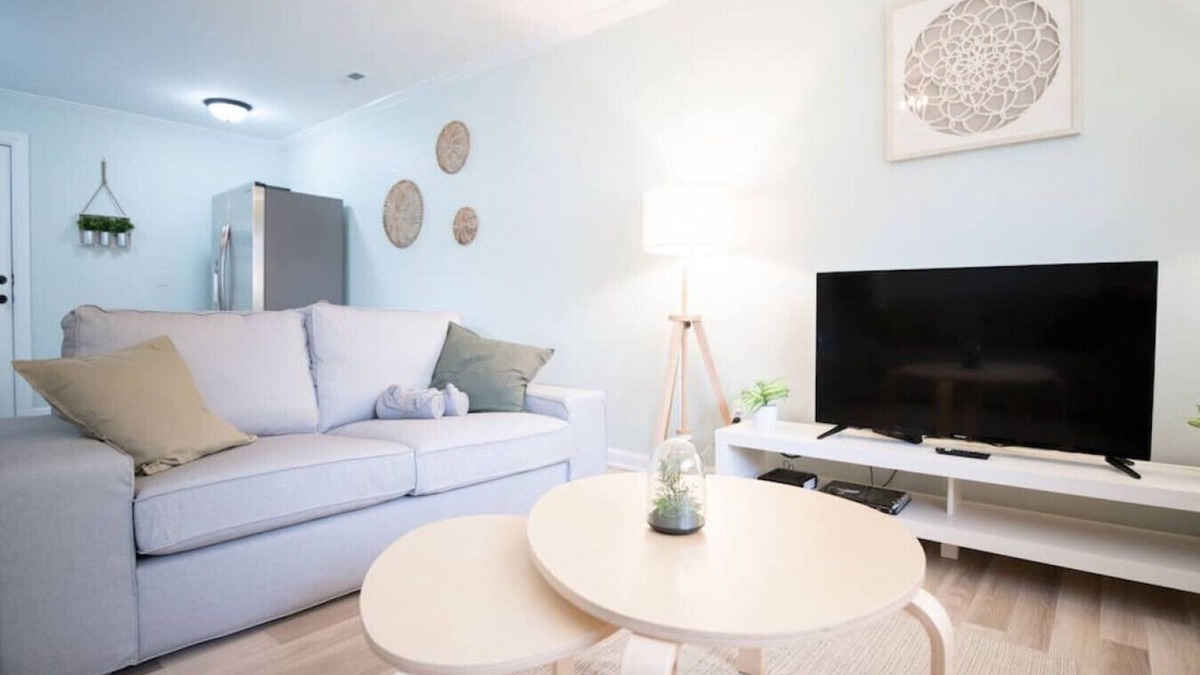 Peoria Heights House | BOHO BUNGALOW - Bright, modern home in the Heights