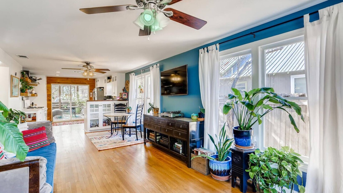Blackshear-Prospect Hill House | Boho Bungalow in the mix of East Austin