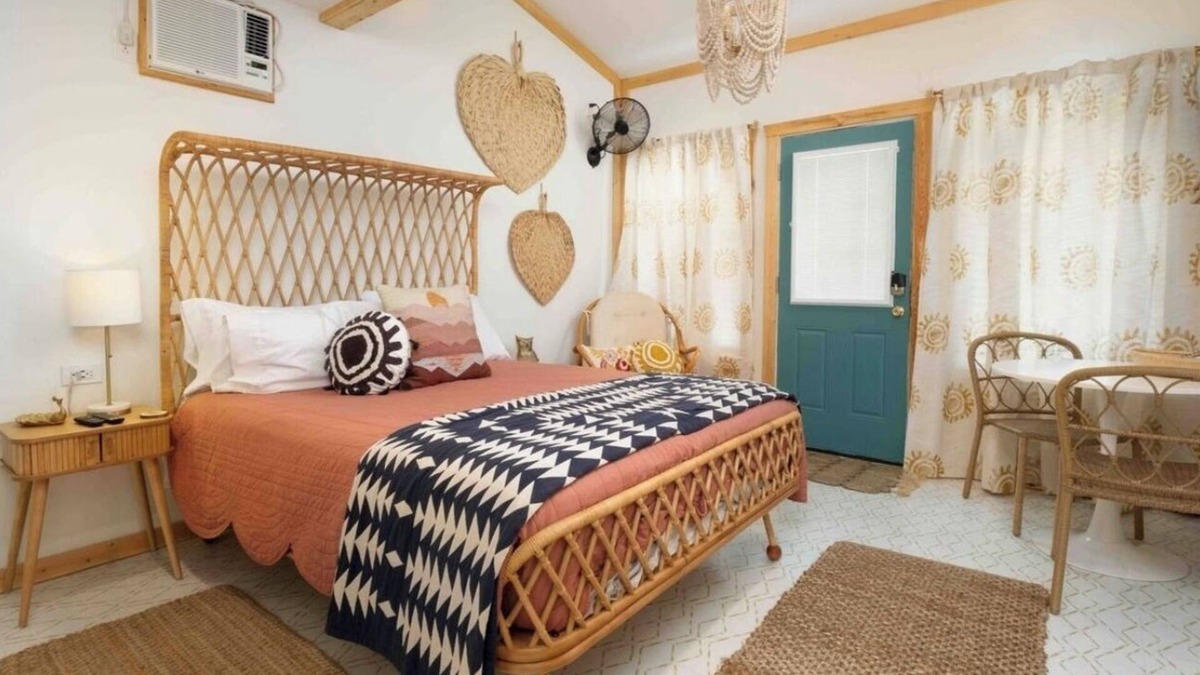 Canyon House | Boho Bungalow on the Edge of Canyon