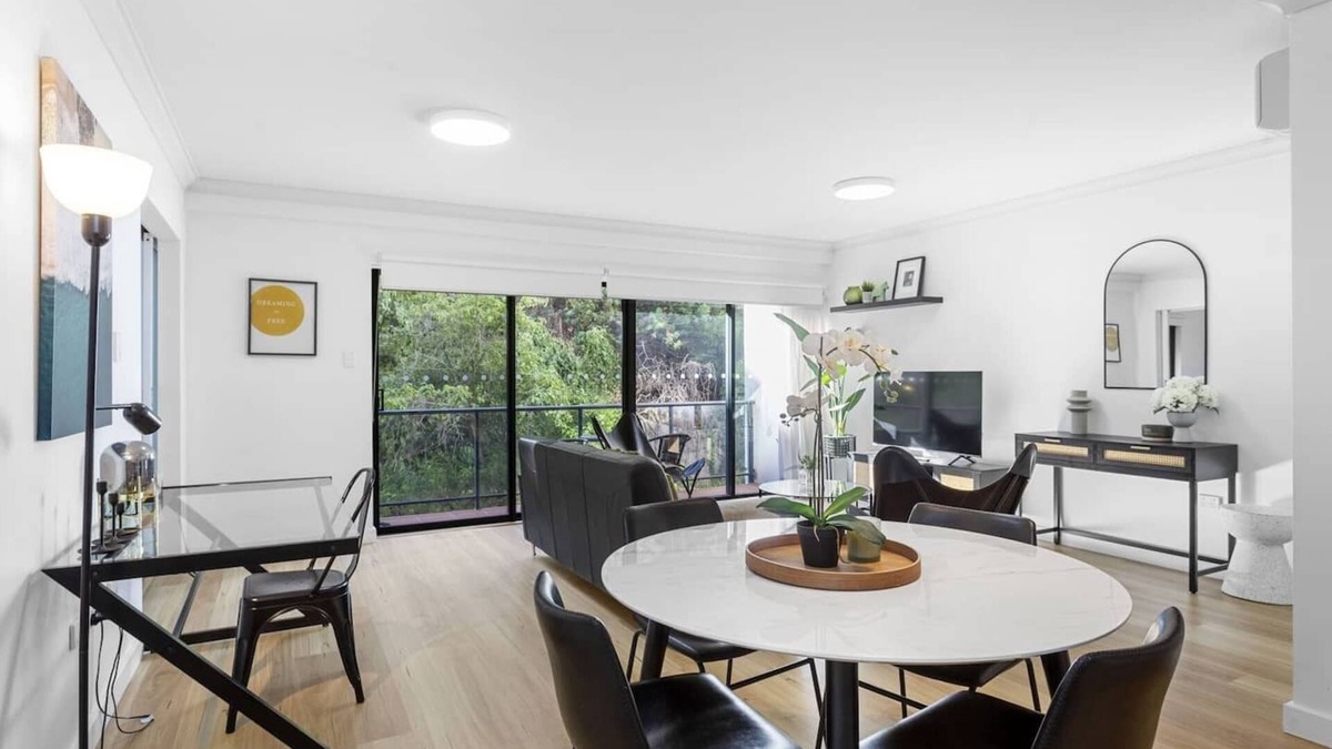 Perth Central Business District Apartment | Boho Chic- Kings Park Perth CBD ,Convention Center