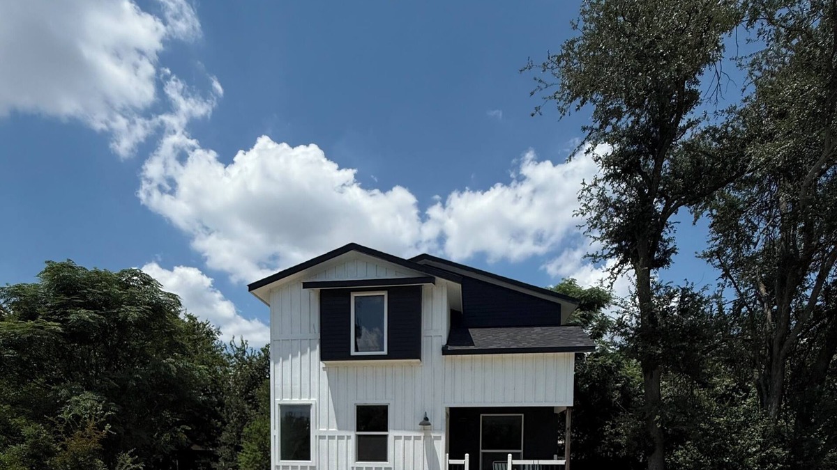 Cedar Park House | Boho getaway in Cedar Park