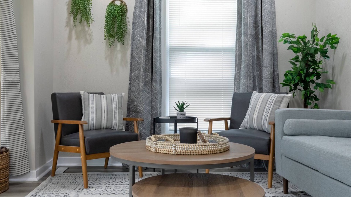 Lansing House | Boho Inspired 3 bed/2 bath