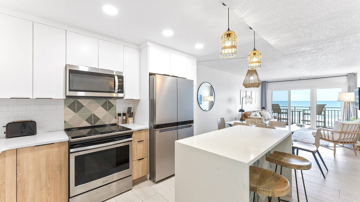 Satellite Beach Condo | Boho-Inspired Oceanfront Escape with Stunning Balcony Views & Resort-Style Amenities! π΄β¨