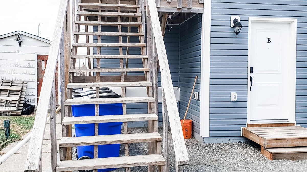 Timmins Apartment | Boho Retreat - Private 3 Beds, 1 Bath