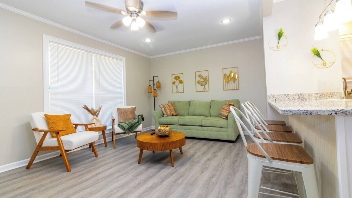 Columbus House | Boho Retreat that sleeps 10, 3bd 2bath centrally located to Ft. Moore and CSU