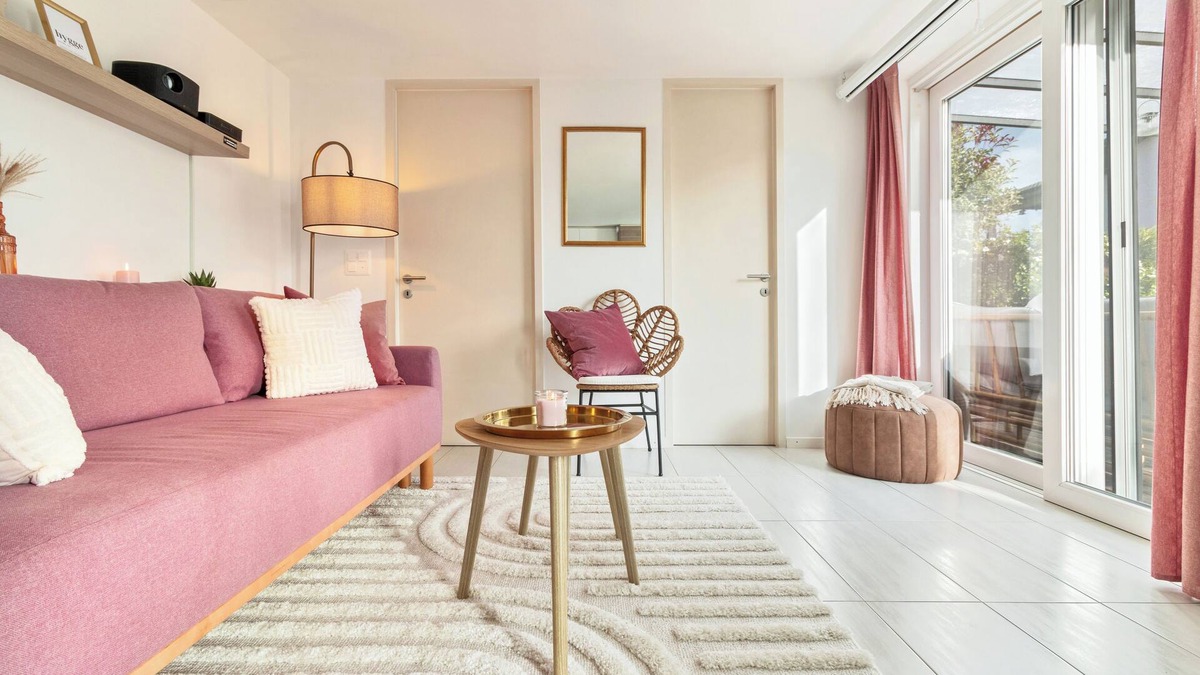 Montbrelloz Apartment | Boho Style | Video projector & Netflix, Free parking, Lake 5min away by car