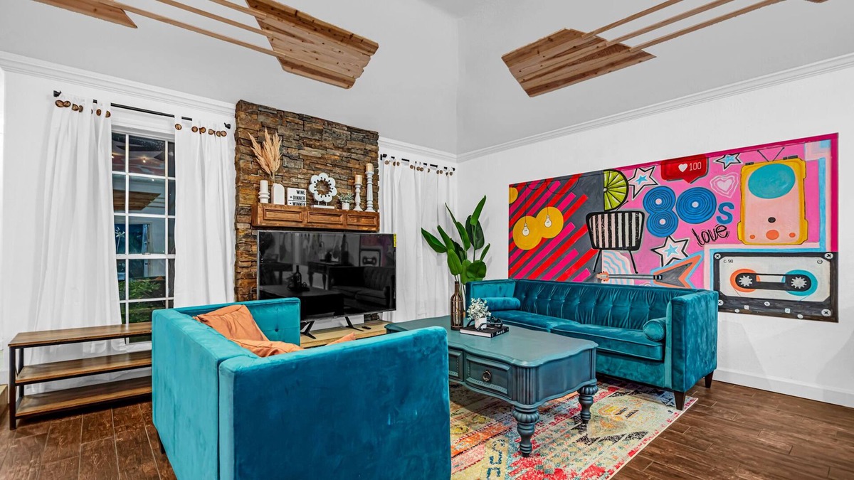 George Bush Park/Eldridge House | Boho Vibrant 80s Livings 4 BR's House Mural Garden in Houston Energy Corridor