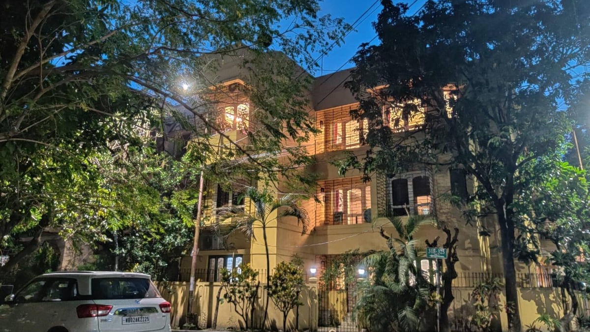 Sector II House | Boi-er Baari The House of Books-A Boutique Stay