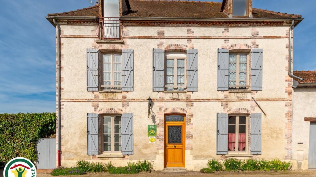 Saint-Just-Sauvage House | Bois Joly - Bagneux - Gîte