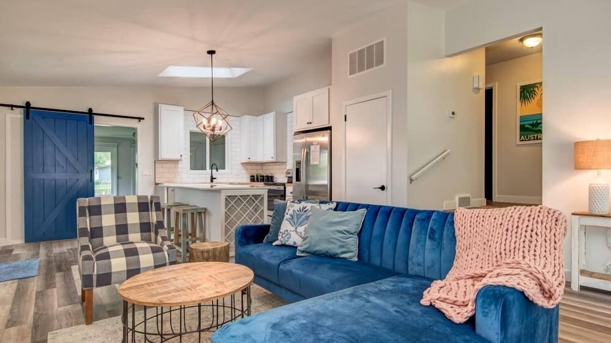 Wahpeton House | Boji Waterfront Retreat - Millers Bay Canals