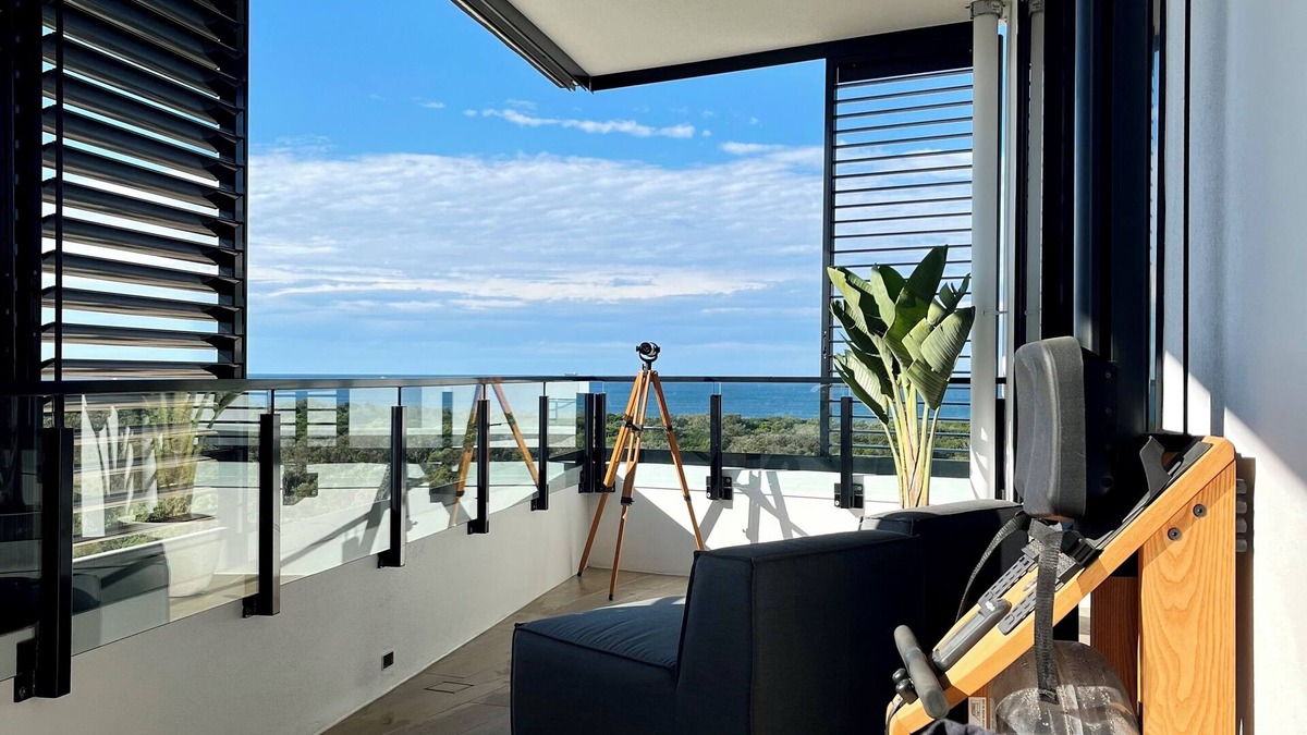 Bokarina Apartment | Bokarina Luxury Beach Escape | Stunning view | 200m to Beach | Heated Pool