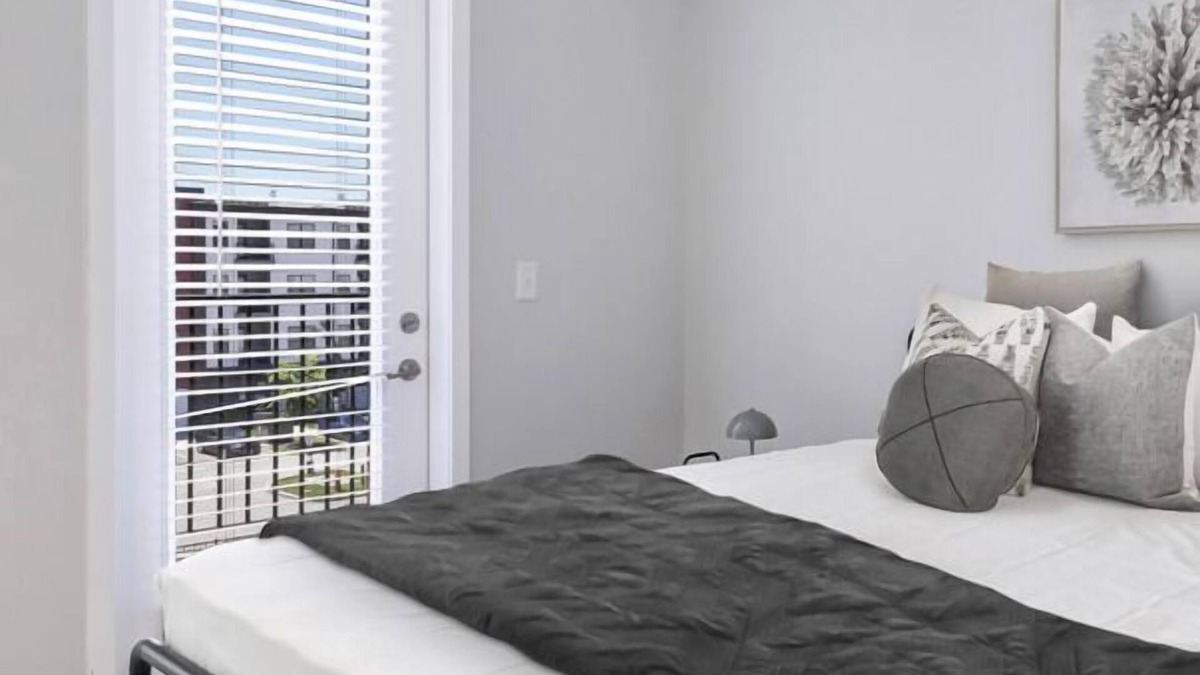 St. Peters Apartment | Bold 1314 I Corporate & Modern Studio I Parking