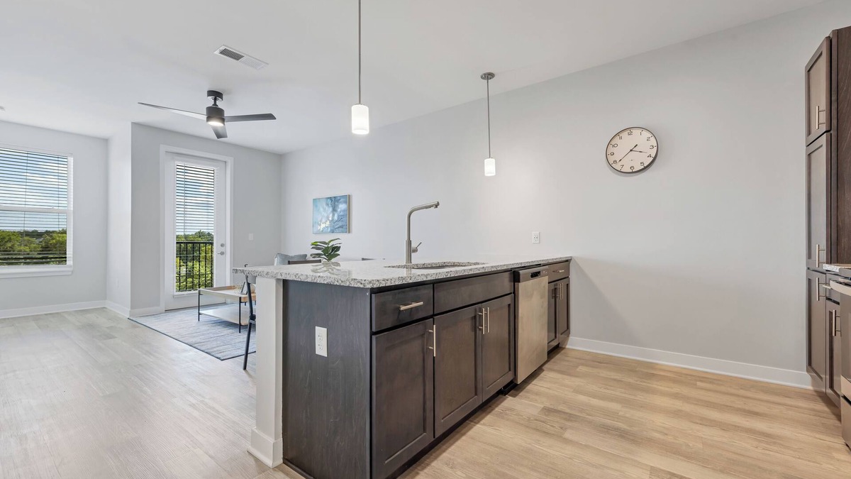 St. Peters Apartment | Bold 2320 I Stunning One Bedroom Modern Suite