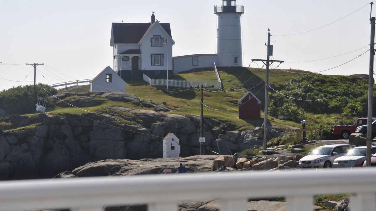 York Beach Cottage | Bold Ocean Front Cottage at Nubble light house