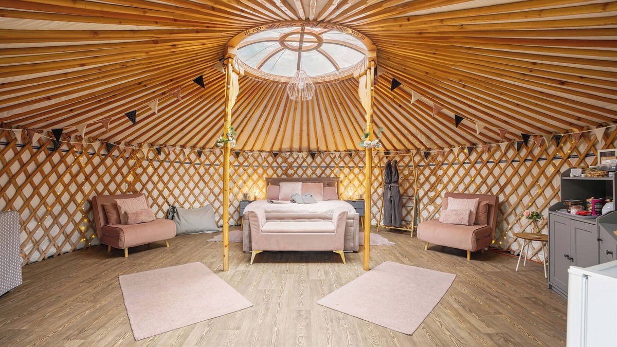 Attleborough RV Rental | BOLLINGER Luxury Heated Yurt with Private Hot Tub