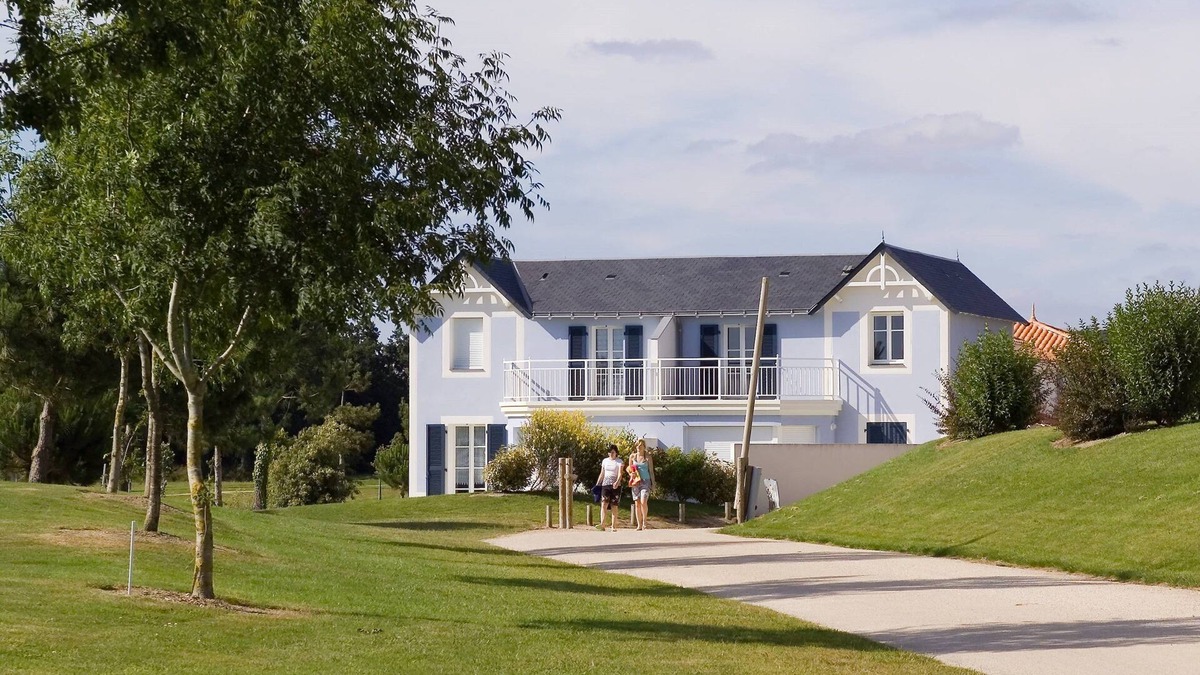 L'Aiguillon-sur-Vie House | Bon marché ! Maison avec terrasse privée | + Golf
