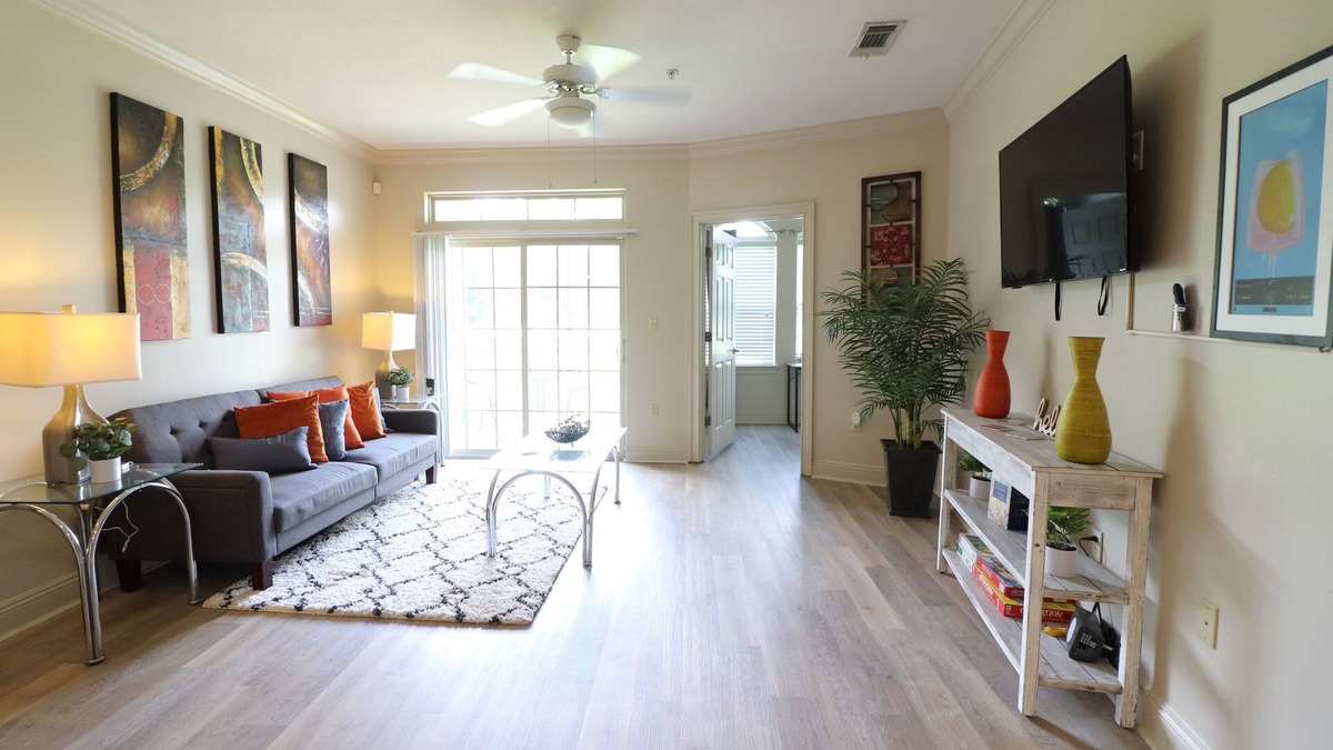 South Baton Rouge Apartment | Bon Temps Suites near LSU w/FREE PKNG