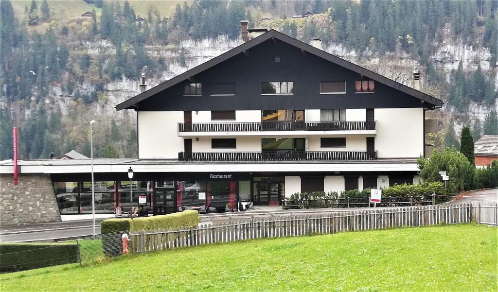 Champery Apartment | Bonavau studio3