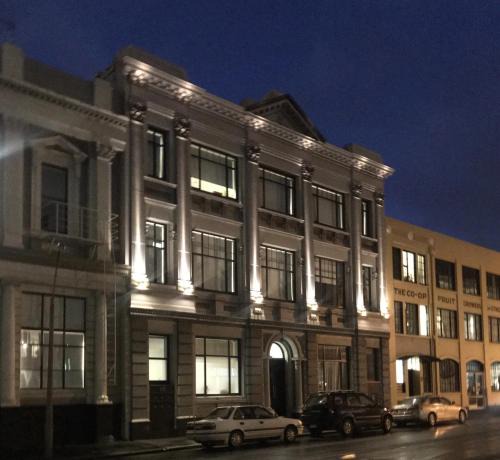 Dunedin City Centre Apartment | Bond Street Apartment Luxury 3 Bedroom
