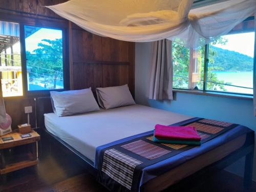 Koh Rong Sanloem House | Bong's Guesthouse M'Pai Bay