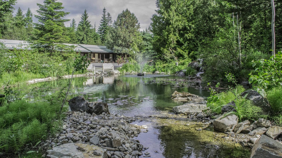 Bonners Ferry Hotel | Bonners Ferry Log Inn