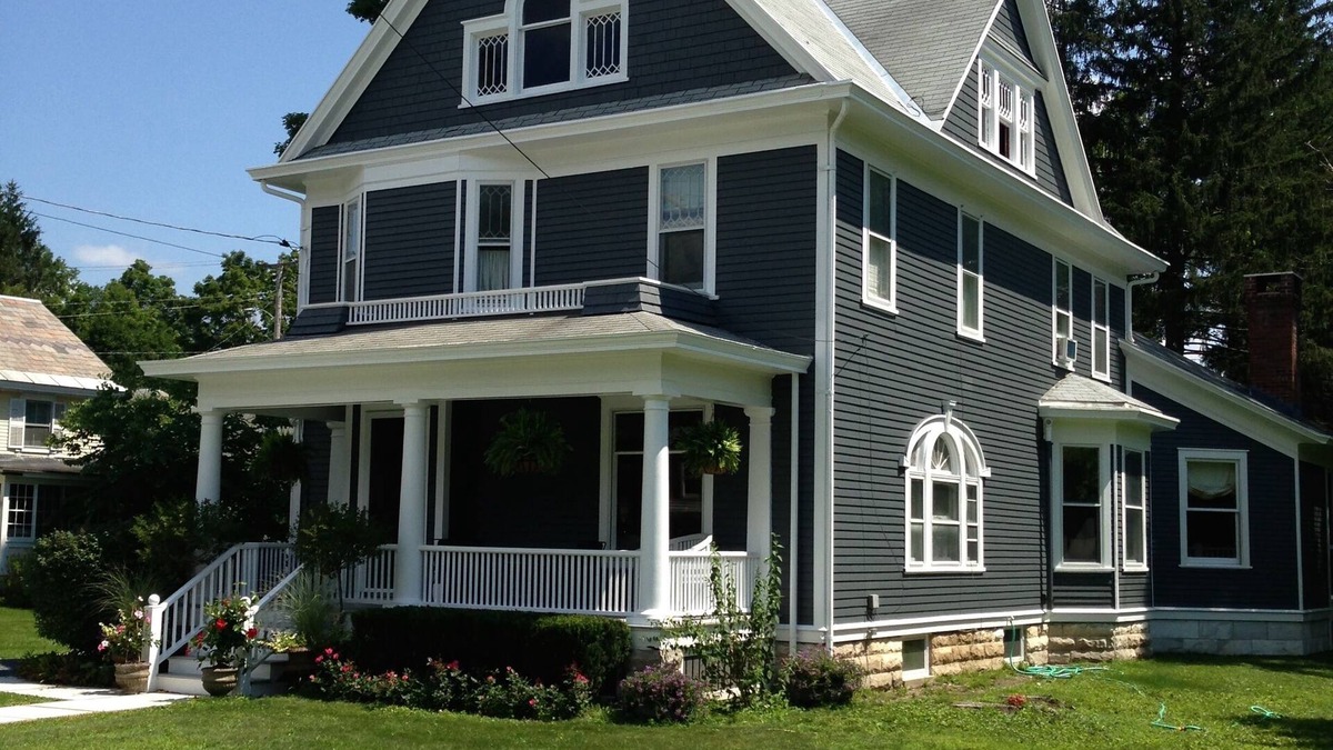 Manchester Center House | BONNET HOUSE - LUXURY STAY IN A 130 YEAR OLD HOME - WALK TO SHOPS & DINING
