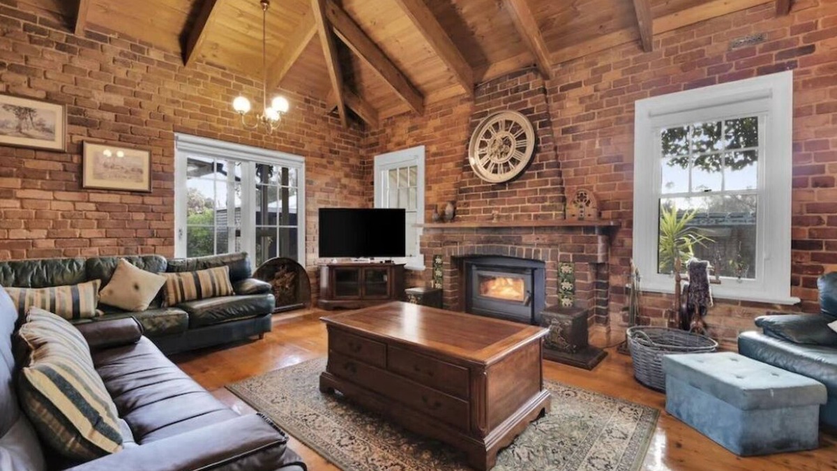 Bonnie Doon House | Bonnie Vibe Victorian Charm