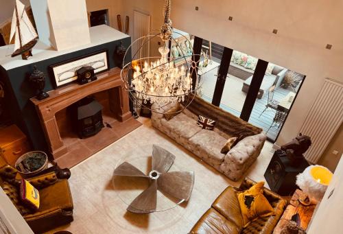 Kirtlebridge House | Bonshaw Grange-Riverside Country Retreat, & HotTub