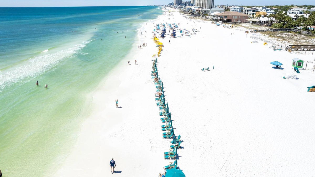 Sandestin Condo | Book 3 Nights & Get 4th Free*Walk Out To Beach*Tram Included*Beach & Pool Access
