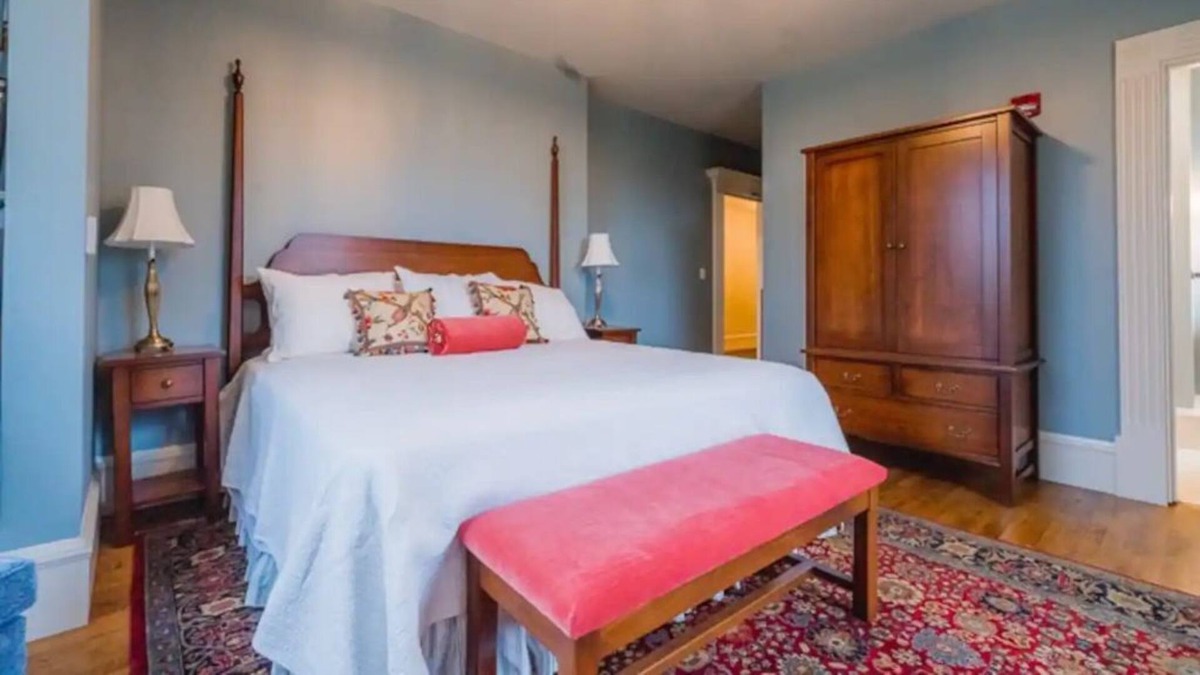 Millersburg House | Book a suite! New 8 room hotel on historic campus.